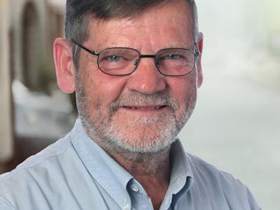 Hvilke bøger 'stemmer' Niels Plum på?