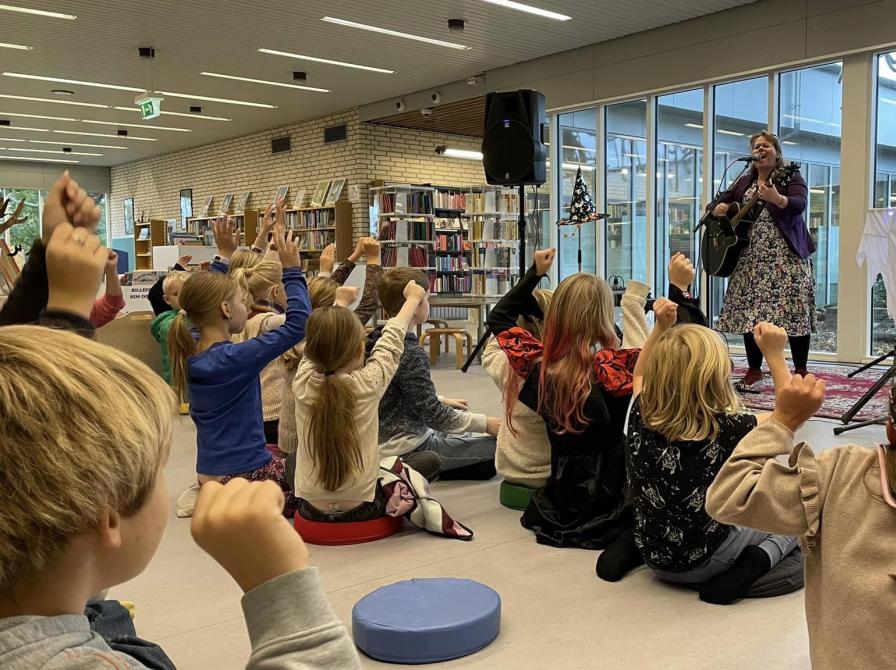 Alle Bornholms dagtilbud er velkomne i biblioteket